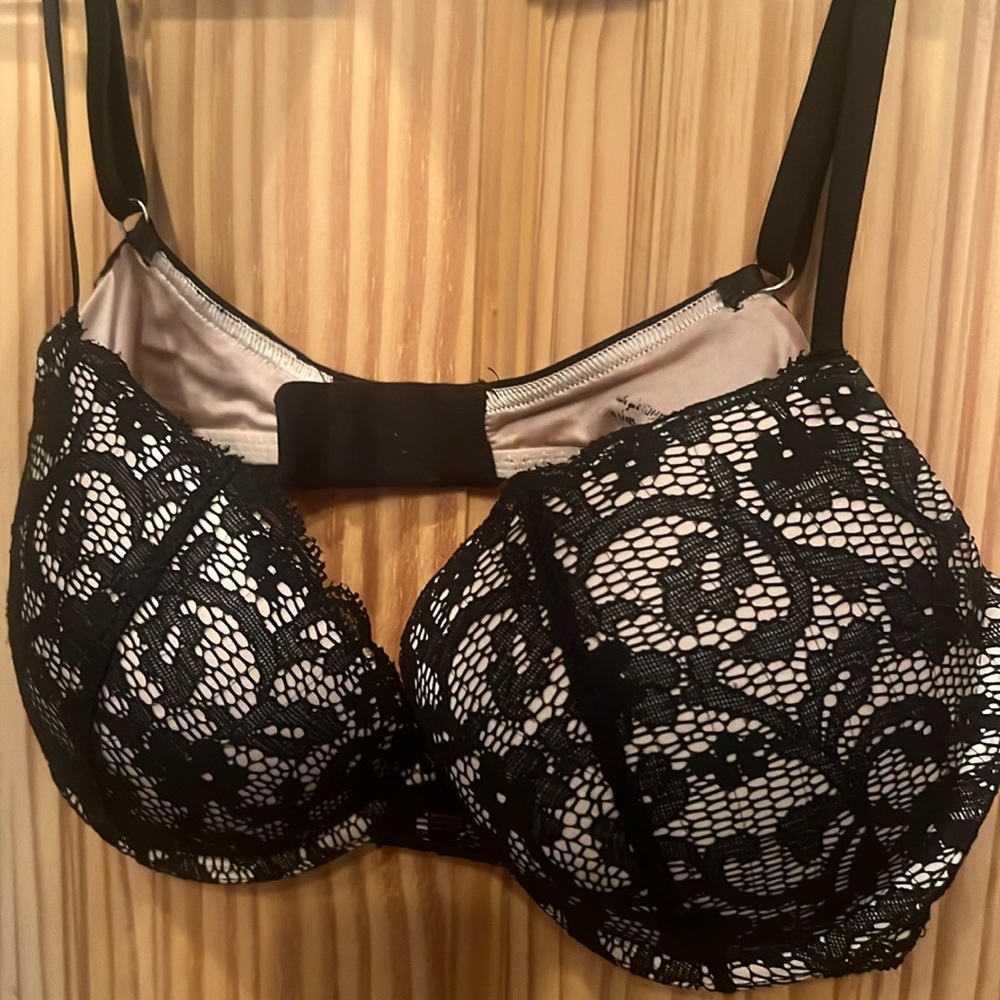 Aerie American Eagle Ella gel nude with black lace bra 34C